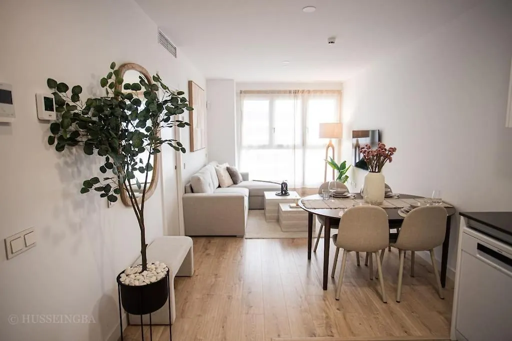 Malaga Skyline Suite With Pool - Floor 26 - Free Parking Spain