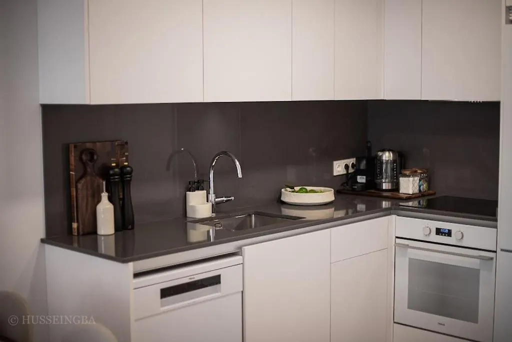 Malaga Skyline Suite With Pool - Floor 26 - Free Parking Apartment