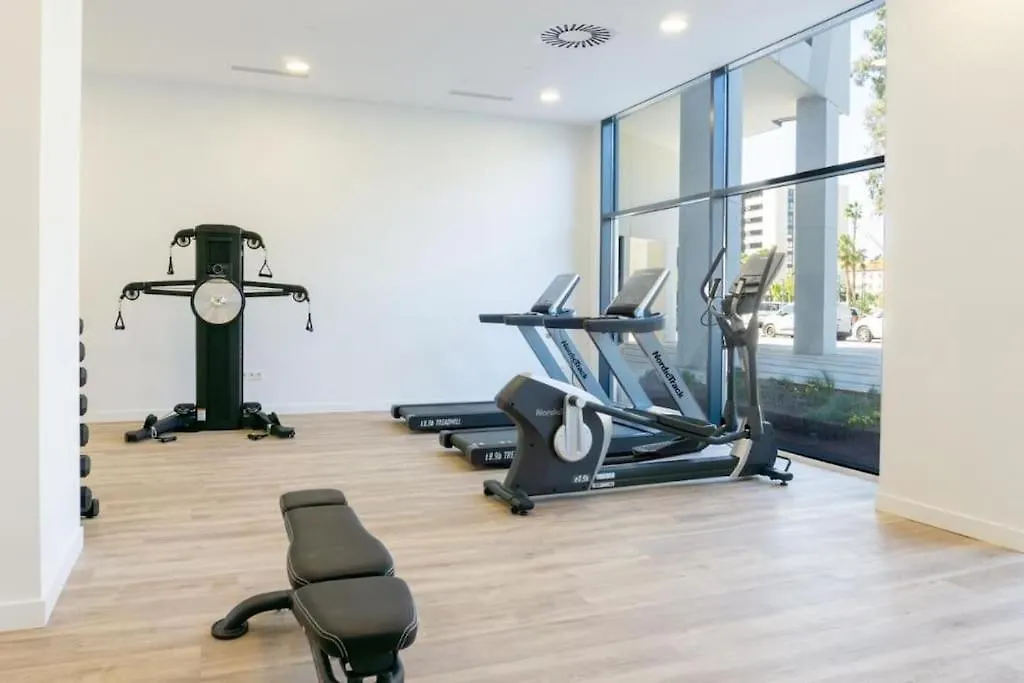 Malaga Skyline Suite With Pool - Floor 26 - Free Parking 0*,  Spagna
