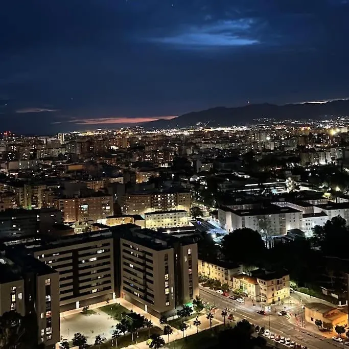 Appartement Malaga Skyline Suite With Pool - Floor 26 - Free Parking